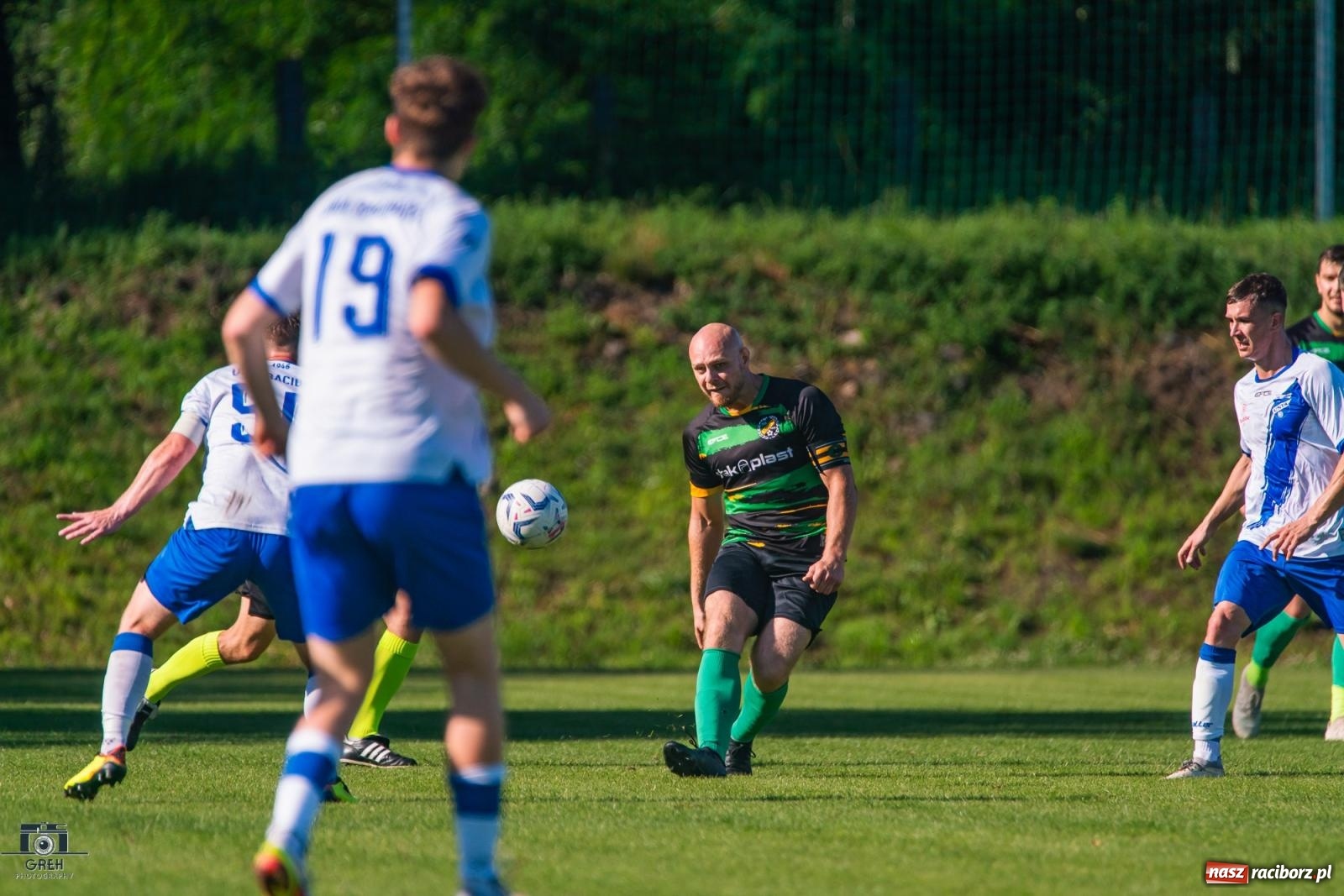 Zdjęcie w galerii na portalu naszraciborz.pl: Unia Racibórz kontra Naprzód Syrynia. Podział punktów na zakończenie sezonu [FOTO] wiadomości z regionu
