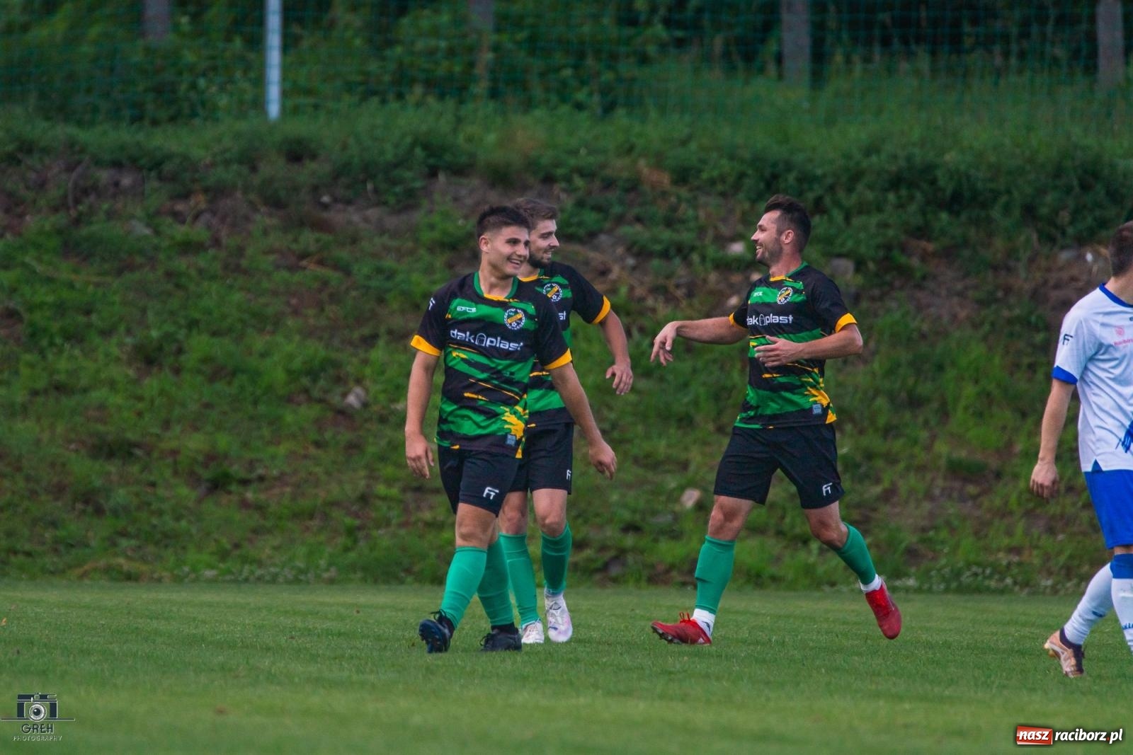 Zdjęcie w galerii na portalu naszraciborz.pl: Unia Racibórz kontra Naprzód Syrynia. Podział punktów na zakończenie sezonu [FOTO] wiadomości z regionu