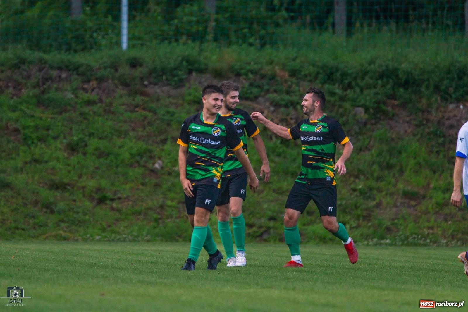 Zdjęcie w galerii na portalu naszraciborz.pl: Unia Racibórz kontra Naprzód Syrynia. Podział punktów na zakończenie sezonu [FOTO] wiadomości z regionu