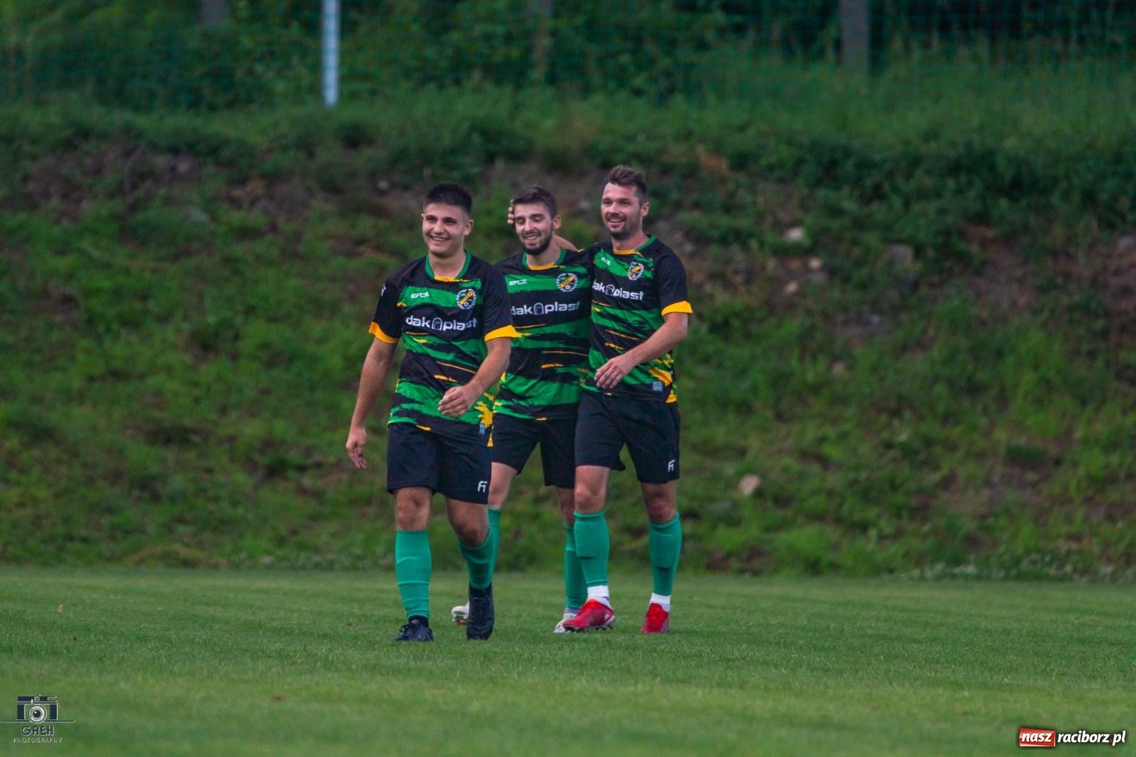 Zdjęcie w galerii na portalu naszraciborz.pl: Unia Racibórz kontra Naprzód Syrynia. Podział punktów na zakończenie sezonu [FOTO] wiadomości z regionu