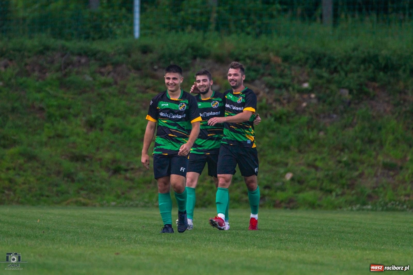 Zdjęcie w galerii na portalu naszraciborz.pl: Unia Racibórz kontra Naprzód Syrynia. Podział punktów na zakończenie sezonu [FOTO] wiadomości z regionu