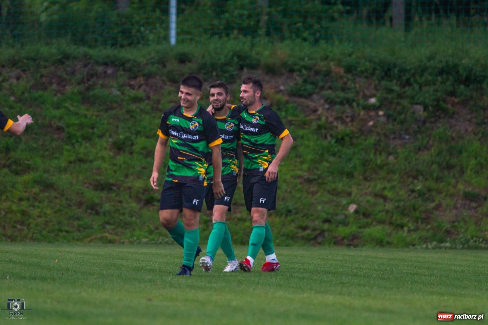 Zdjęcie w galerii na portalu naszraciborz.pl: Unia Racibórz kontra Naprzód Syrynia. Podział punktów na zakończenie sezonu [FOTO] wiadomości z regionu