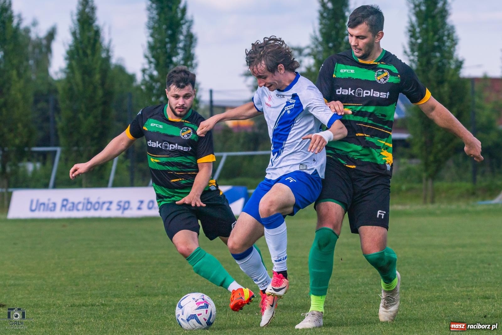 Zdjęcie w galerii na portalu naszraciborz.pl: Unia Racibórz kontra Naprzód Syrynia. Podział punktów na zakończenie sezonu [FOTO] wiadomości z regionu