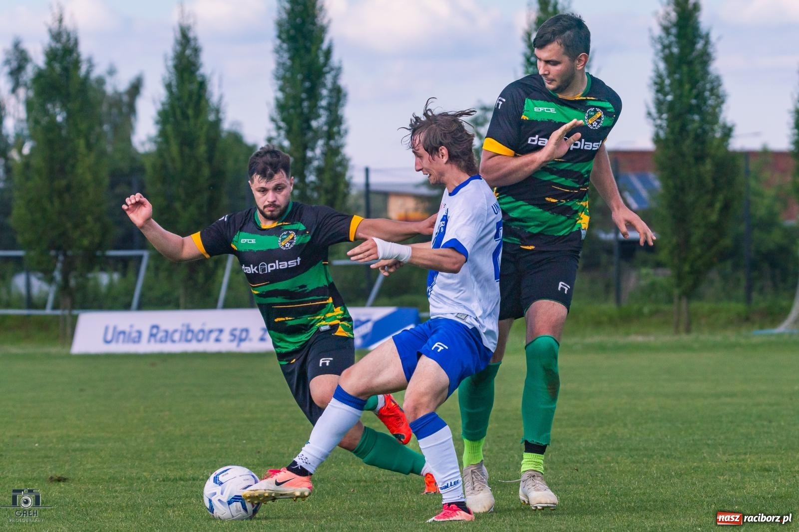 Zdjęcie w galerii na portalu naszraciborz.pl: Unia Racibórz kontra Naprzód Syrynia. Podział punktów na zakończenie sezonu [FOTO] wiadomości z regionu