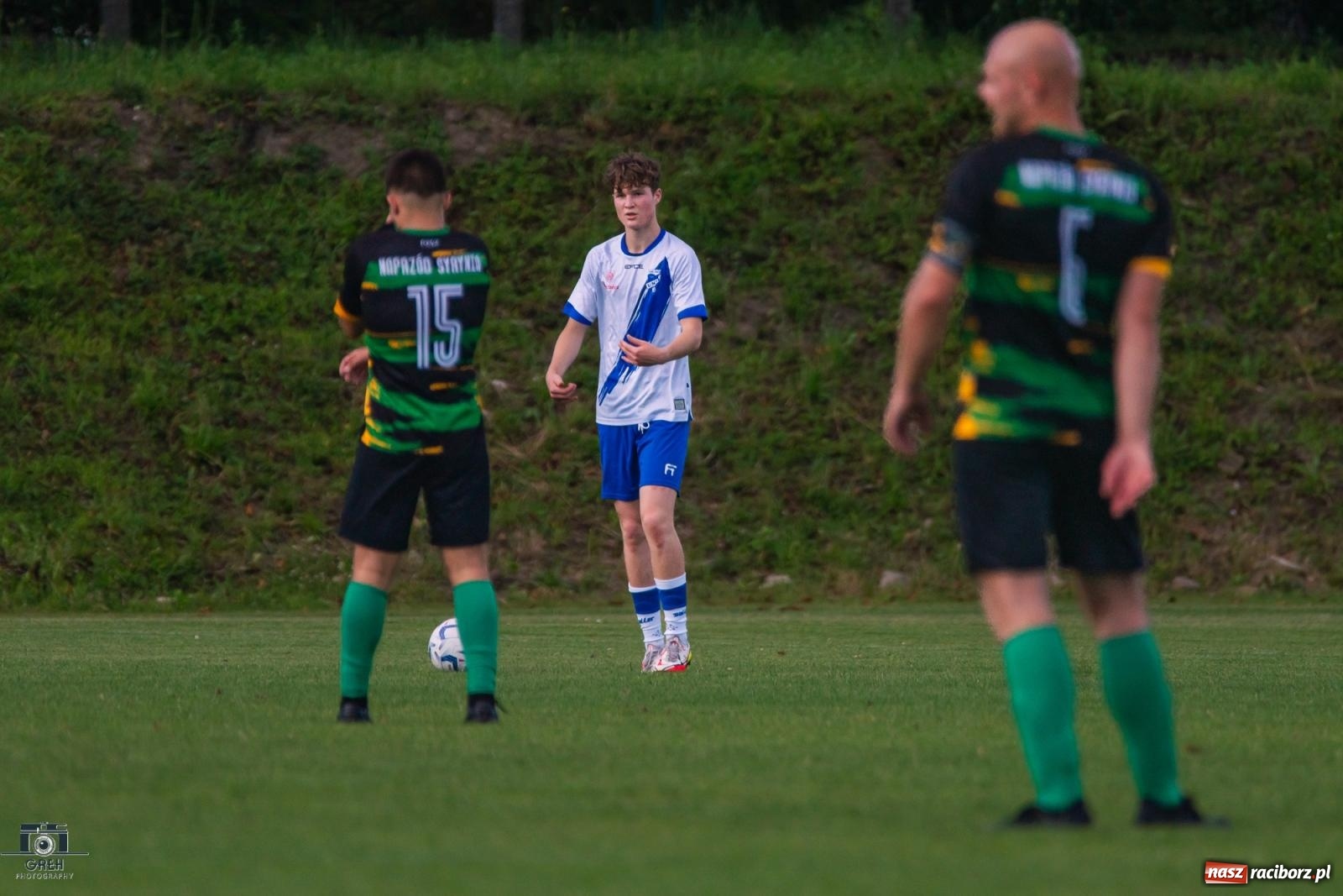 Zdjęcie w galerii na portalu naszraciborz.pl: Unia Racibórz kontra Naprzód Syrynia. Podział punktów na zakończenie sezonu [FOTO] wiadomości z regionu