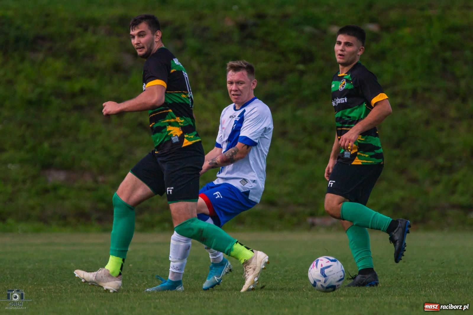 Zdjęcie w galerii na portalu naszraciborz.pl: Unia Racibórz kontra Naprzód Syrynia. Podział punktów na zakończenie sezonu [FOTO] wiadomości z regionu