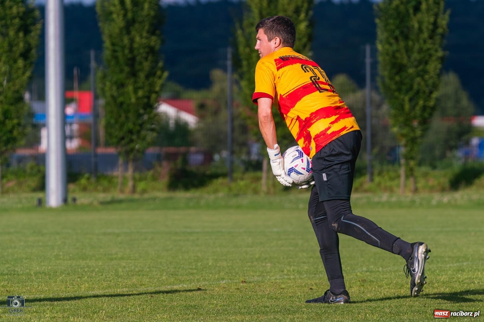 Zdjęcie w galerii na portalu naszraciborz.pl: Unia Racibórz kontra Naprzód Syrynia. Podział punktów na zakończenie sezonu [FOTO] wiadomości z regionu