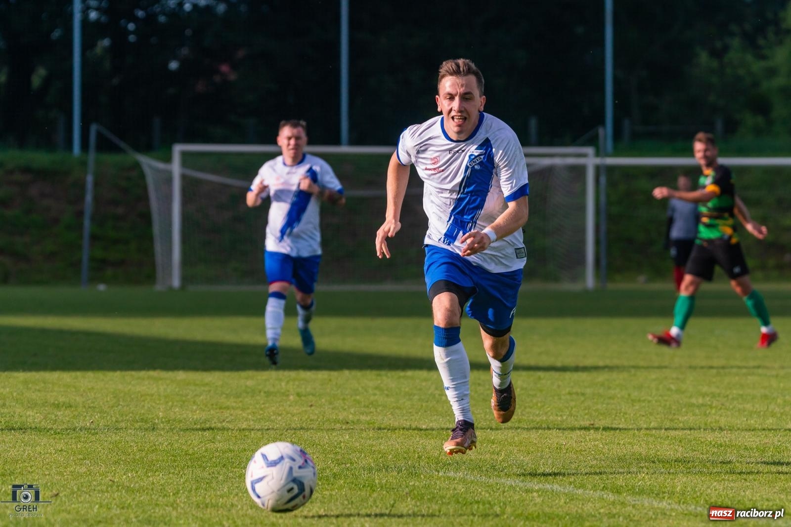 Zdjęcie w galerii na portalu naszraciborz.pl: Unia Racibórz kontra Naprzód Syrynia. Podział punktów na zakończenie sezonu [FOTO] wiadomości z regionu