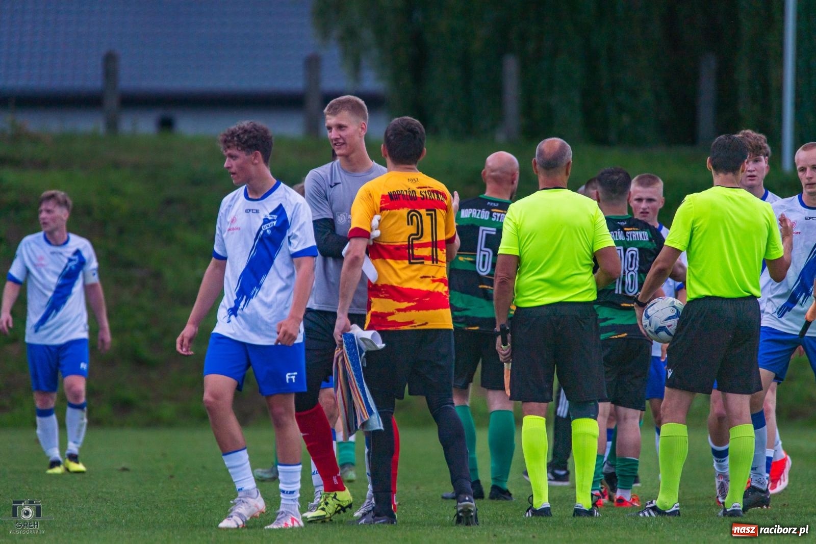 Zdjęcie w galerii na portalu naszraciborz.pl: Unia Racibórz kontra Naprzód Syrynia. Podział punktów na zakończenie sezonu [FOTO] wiadomości z regionu