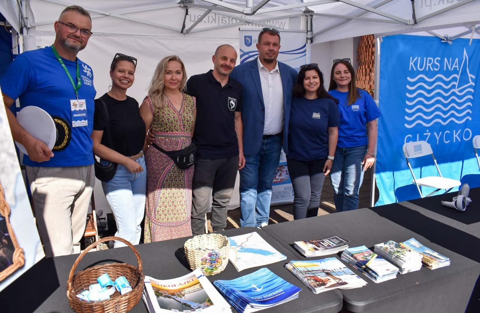 Zdjęcie w galerii na portalu naszraciborz.pl: Festiwal Górnej Odry na Zamku Piastowskim. Taneczne show, stoiska turystyczne i raperzy wiadomości z regionu