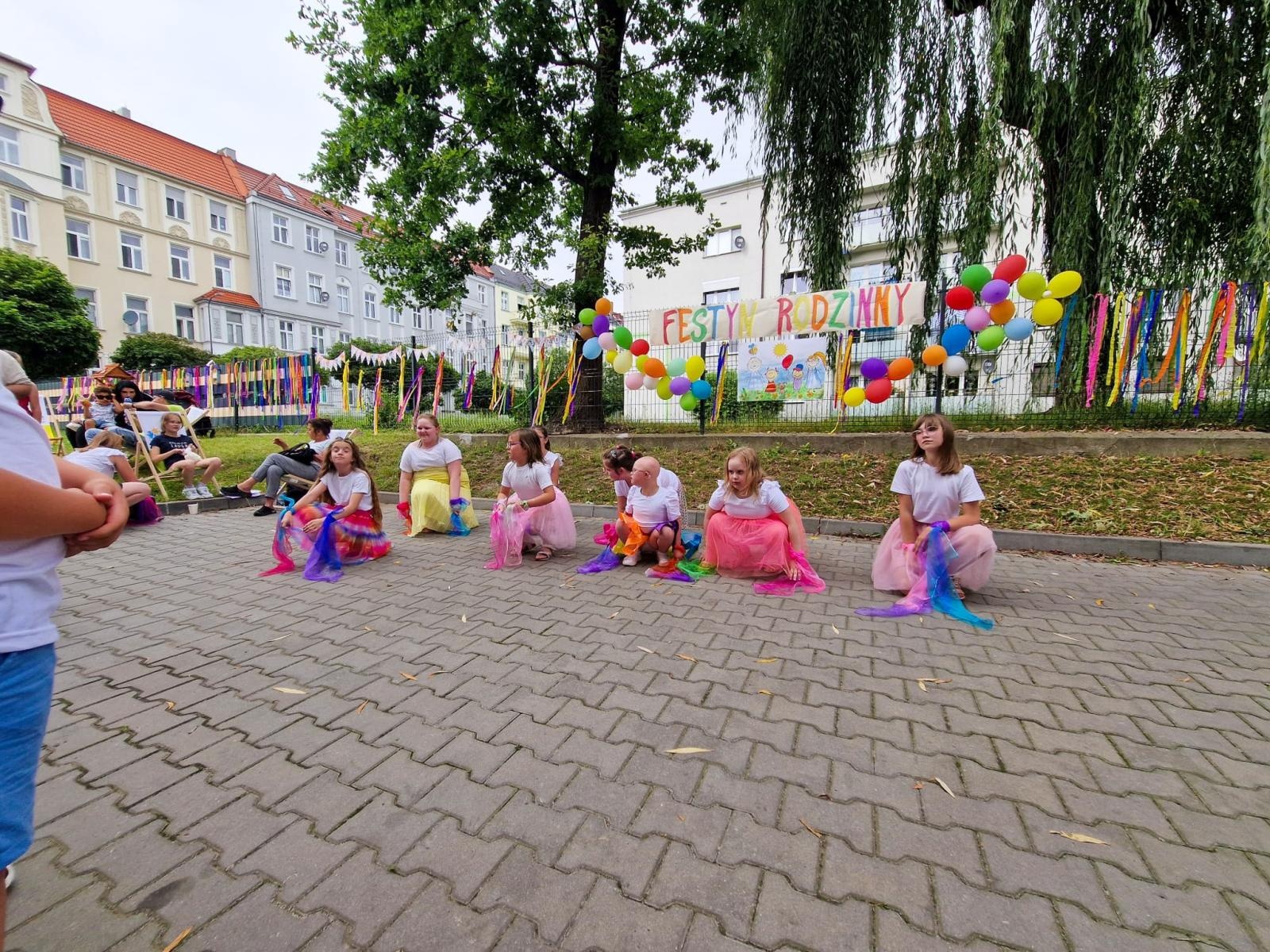 Zdjęcie w galerii na portalu naszraciborz.pl: Rodzinne świętowanie z alpakami i kucykami wiadomości z regionu