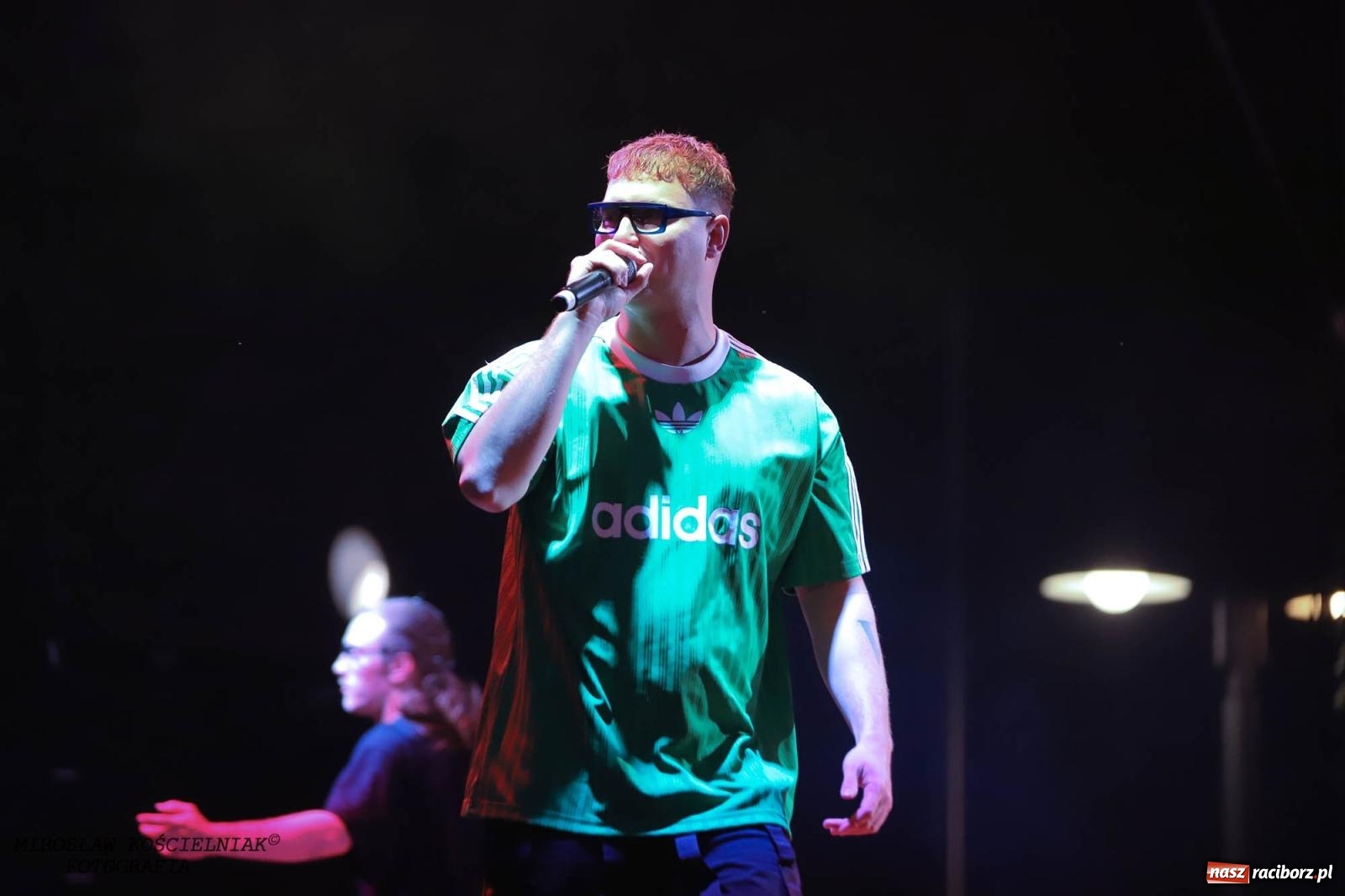 Zdjęcie w galerii na portalu naszraciborz.pl: Antony Esca i Wac Toja. Rapowy wieczór na zamku w Raciborzu [FOTO i WIDEO] wiadomości z regionu