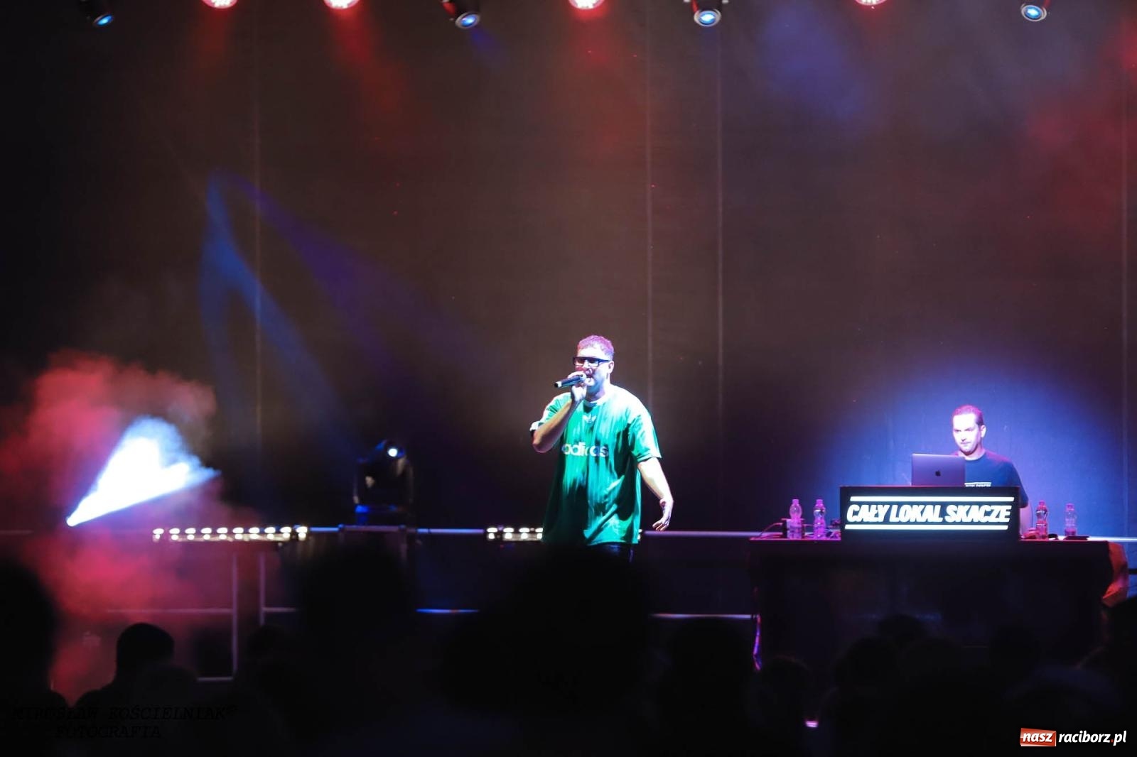 Zdjęcie w galerii na portalu naszraciborz.pl: Antony Esca i Wac Toja. Rapowy wieczór na zamku w Raciborzu [FOTO i WIDEO] wiadomości z regionu