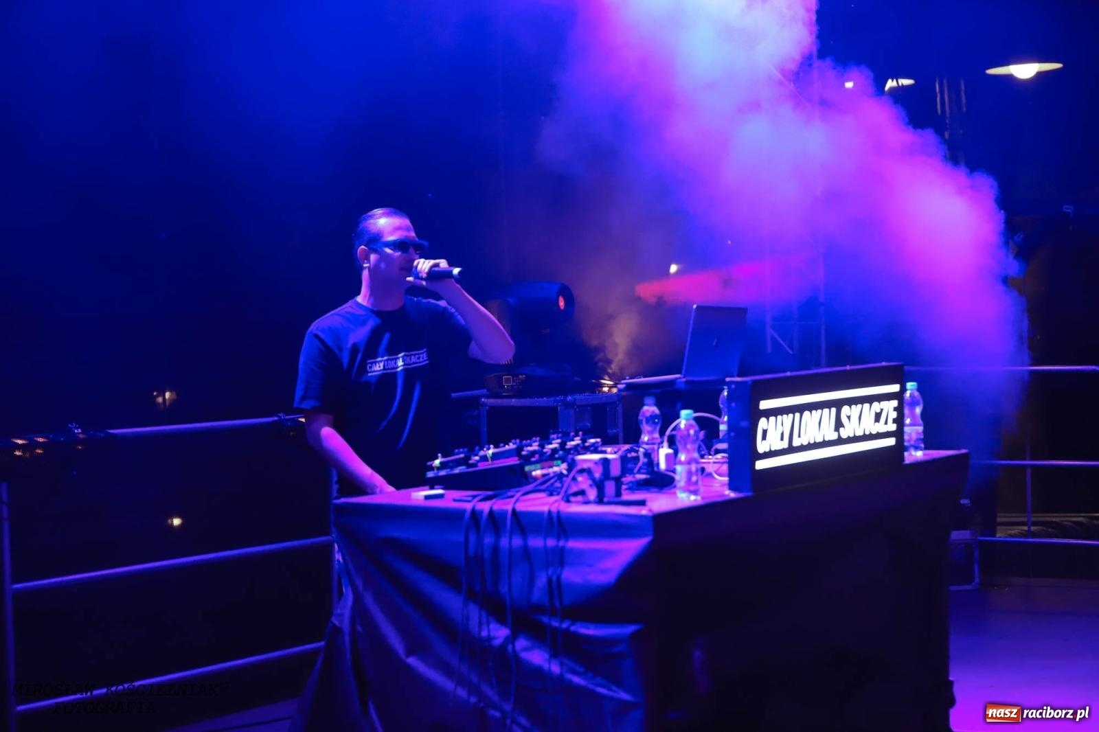 Zdjęcie w galerii na portalu naszraciborz.pl: Antony Esca i Wac Toja. Rapowy wieczór na zamku w Raciborzu [FOTO i WIDEO] wiadomości z regionu