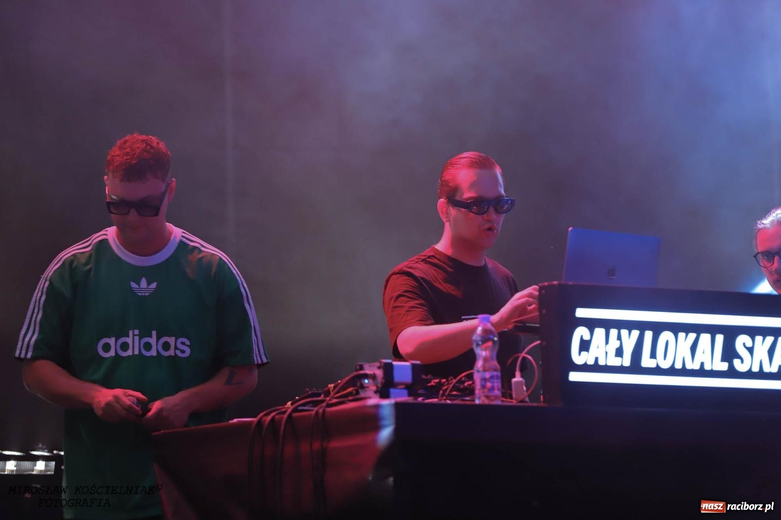 Zdjęcie w galerii na portalu naszraciborz.pl: Antony Esca i Wac Toja. Rapowy wieczór na zamku w Raciborzu [FOTO i WIDEO] wiadomości z regionu