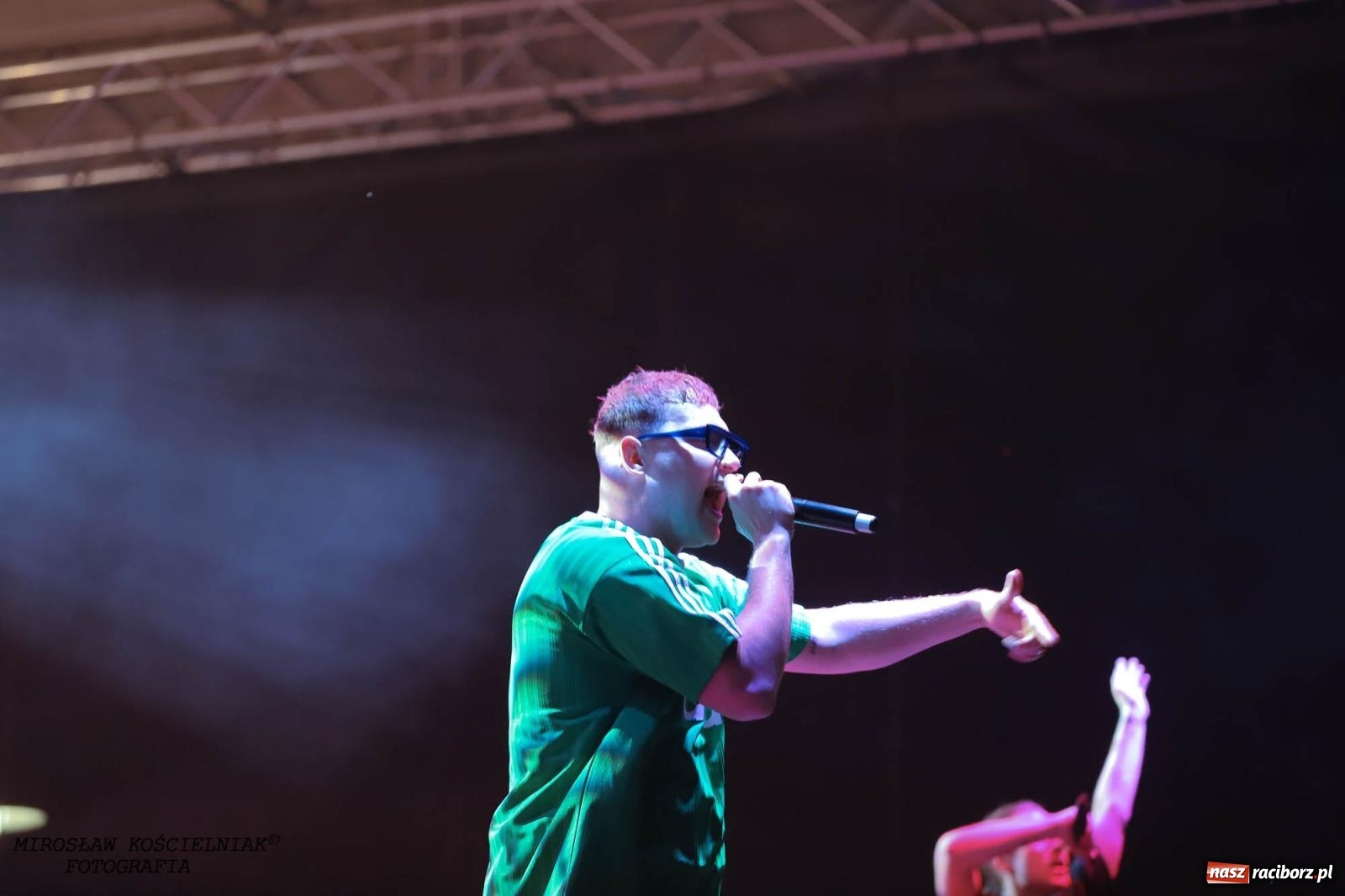 Zdjęcie w galerii na portalu naszraciborz.pl: Antony Esca i Wac Toja. Rapowy wieczór na zamku w Raciborzu [FOTO i WIDEO] wiadomości z regionu