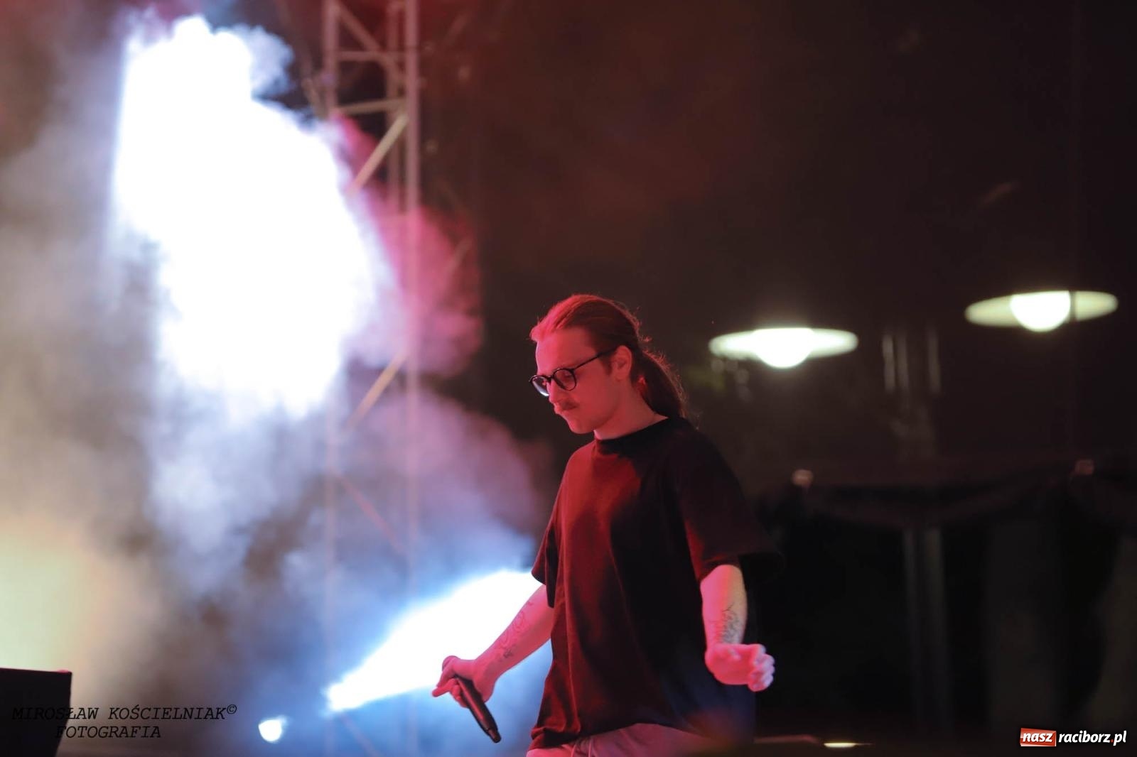 Zdjęcie w galerii na portalu naszraciborz.pl: Antony Esca i Wac Toja. Rapowy wieczór na zamku w Raciborzu [FOTO i WIDEO] wiadomości z regionu