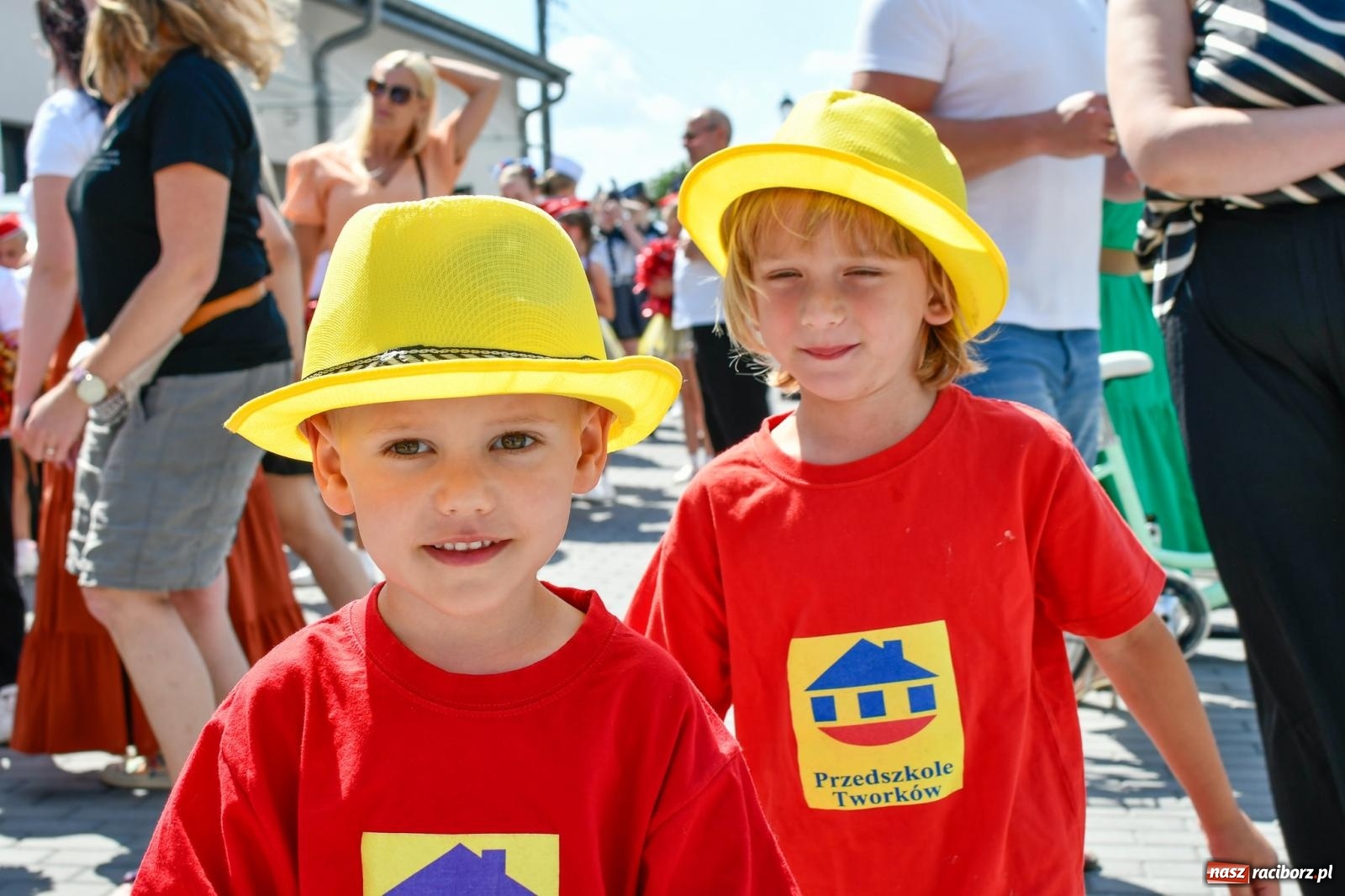 Zdjęcie w galerii na portalu naszraciborz.pl: Jest w orkiestrach dętych wielka siła. Parada w Tworkowie [FOTO i WIDEO] wiadomości z regionu