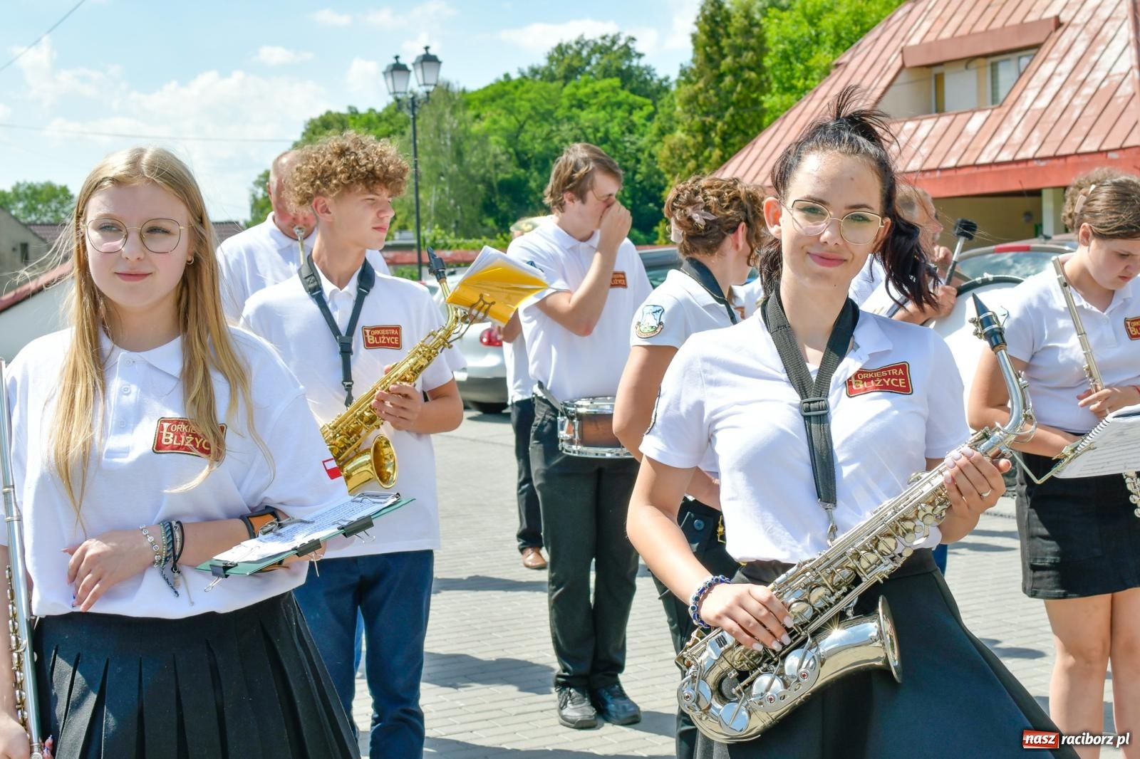 Zdjęcie w galerii na portalu naszraciborz.pl: Jest w orkiestrach dętych wielka siła. Parada w Tworkowie [FOTO i WIDEO] wiadomości z regionu