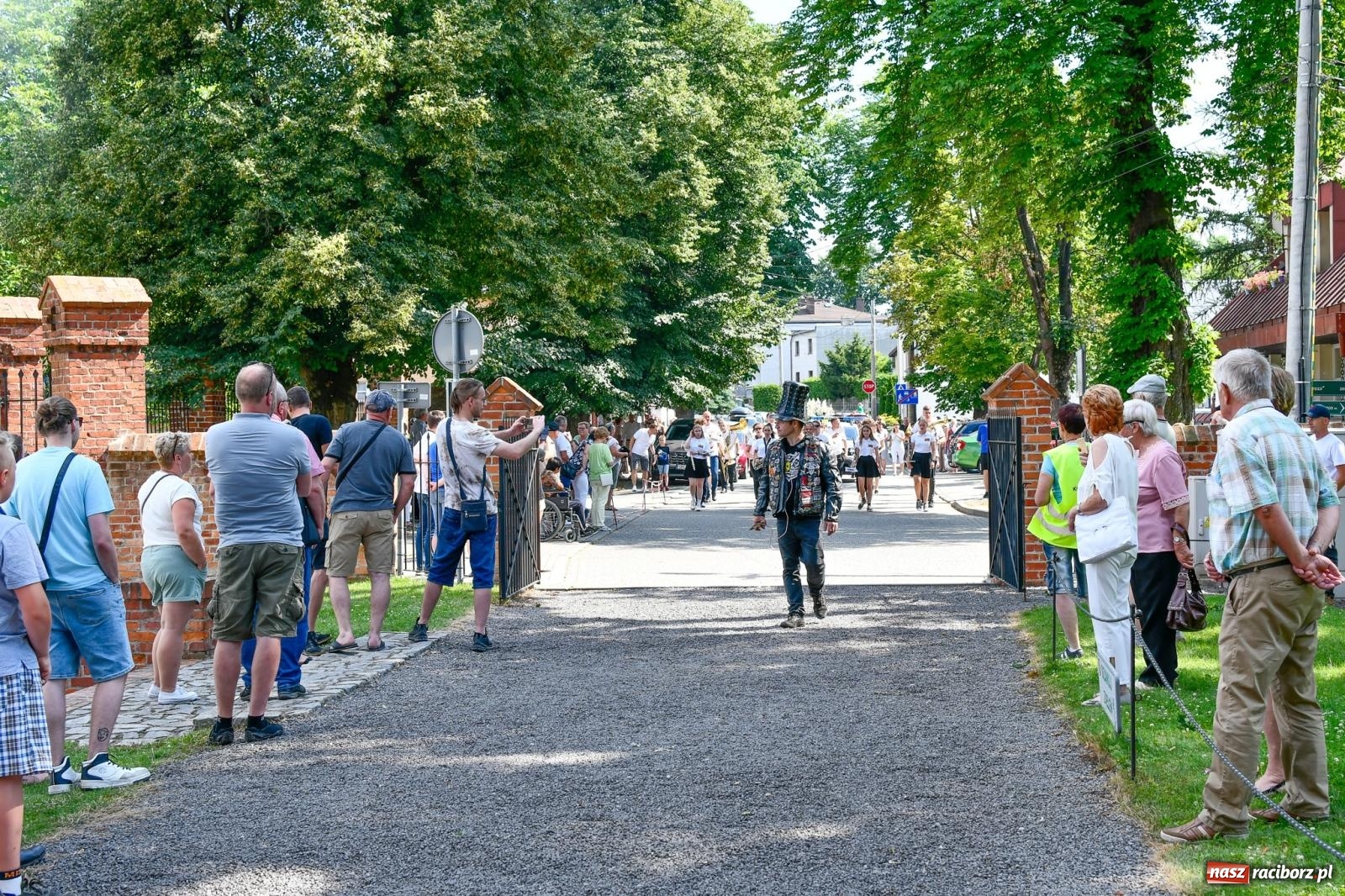 Zdjęcie w galerii na portalu naszraciborz.pl: Jest w orkiestrach dętych wielka siła. Parada w Tworkowie [FOTO i WIDEO] wiadomości z regionu