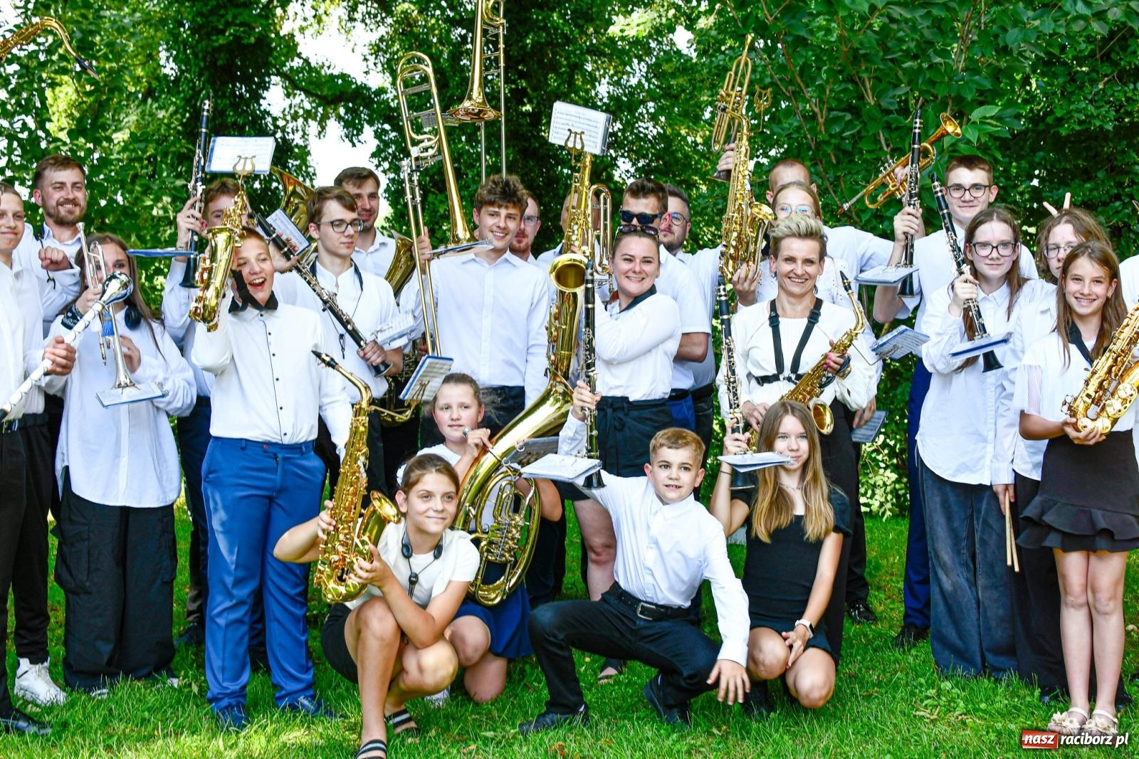 Zdjęcie w galerii na portalu naszraciborz.pl: Jest w orkiestrach dętych wielka siła. Parada w Tworkowie [FOTO i WIDEO] wiadomości z regionu