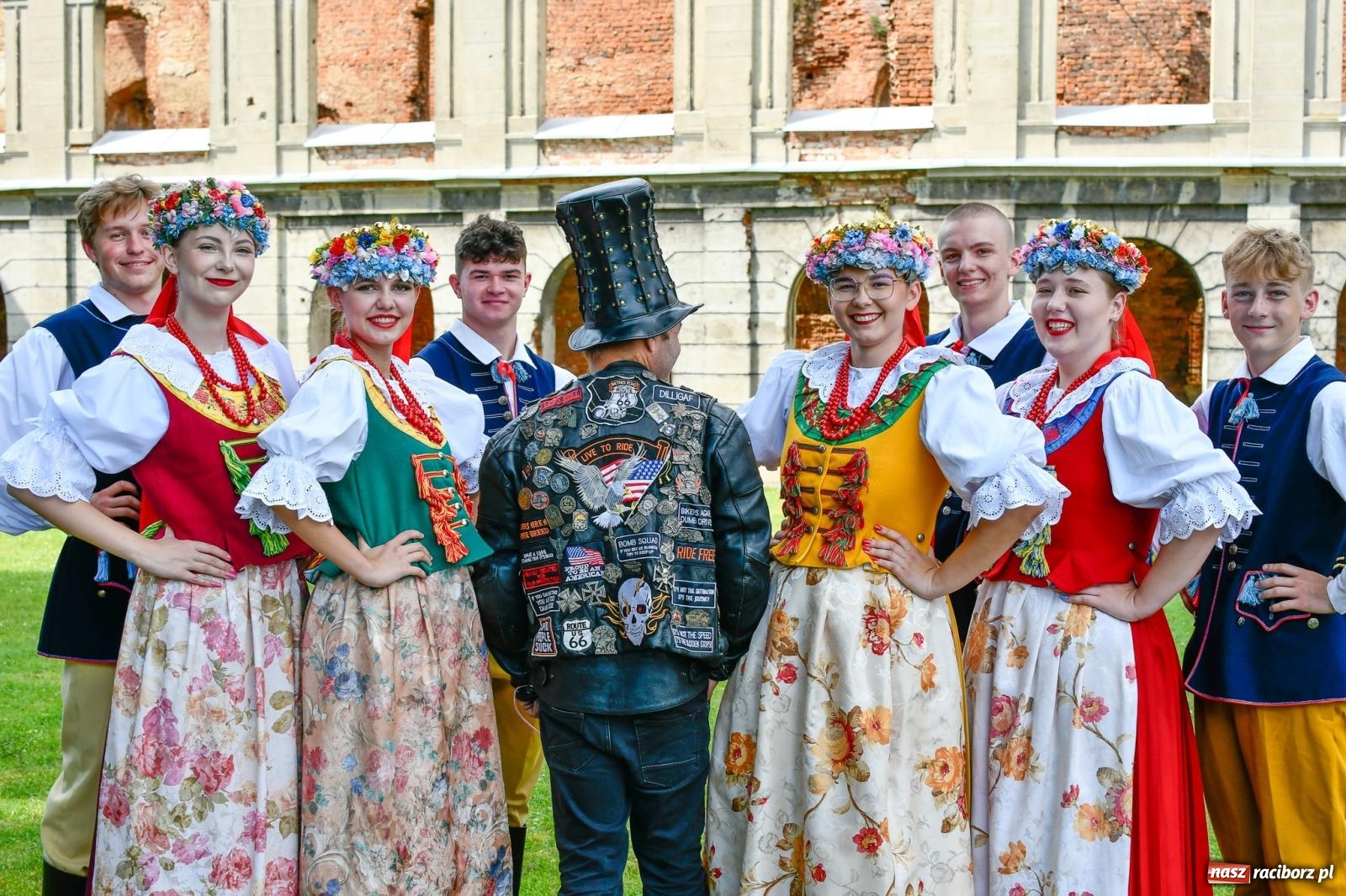 Zdjęcie w galerii na portalu naszraciborz.pl: Jest w orkiestrach dętych wielka siła. Parada w Tworkowie [FOTO i WIDEO] wiadomości z regionu