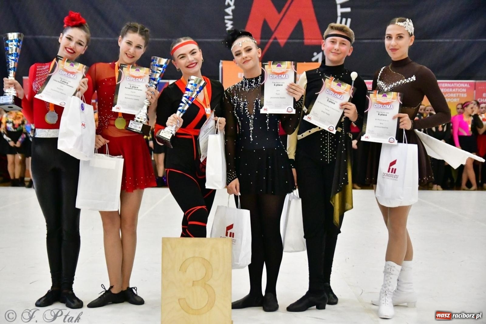 Zdjęcie w galerii na portalu naszraciborz.pl: Trzydniowe święto mażoretek w Raciborzu wiadomości z regionu