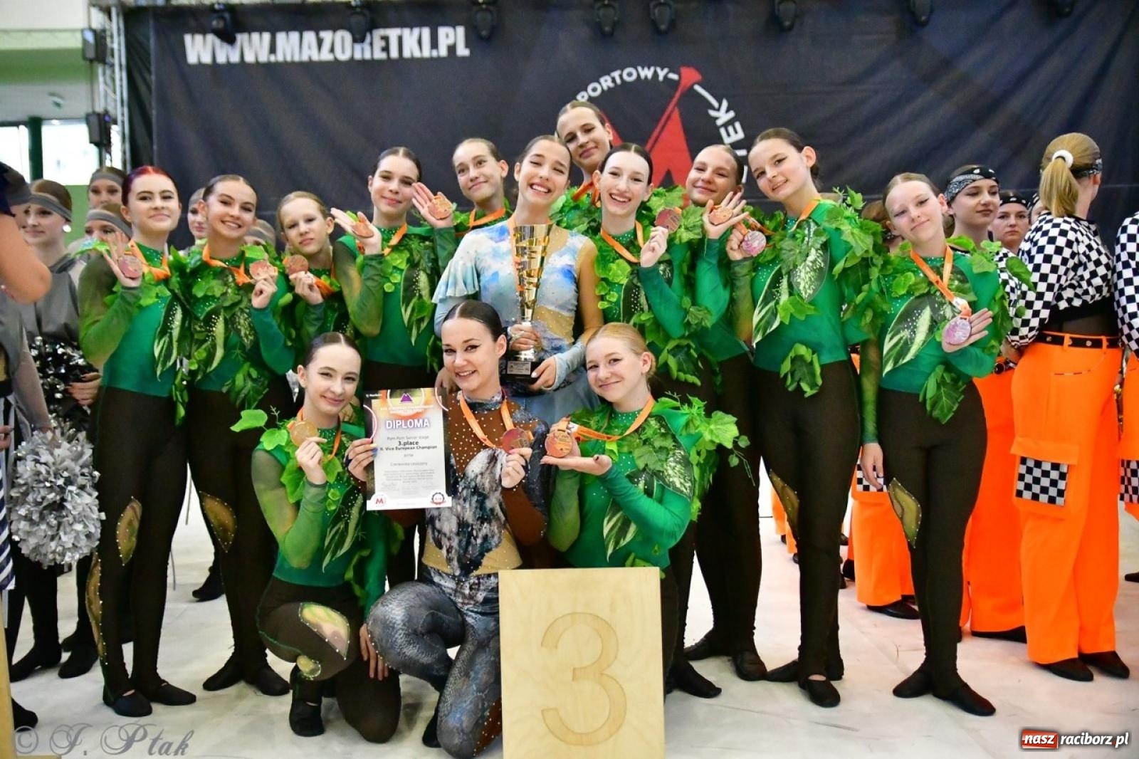 Zdjęcie w galerii na portalu naszraciborz.pl: Trzydniowe święto mażoretek w Raciborzu wiadomości z regionu