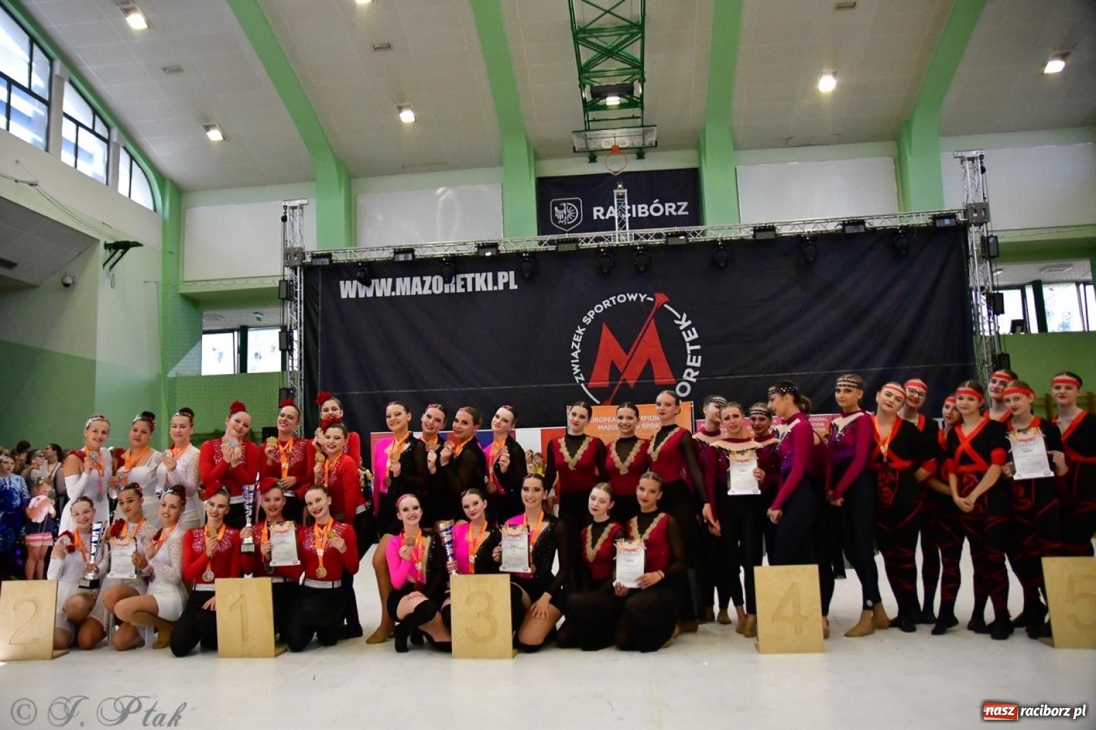 Zdjęcie w galerii na portalu naszraciborz.pl: Trzydniowe święto mażoretek w Raciborzu wiadomości z regionu