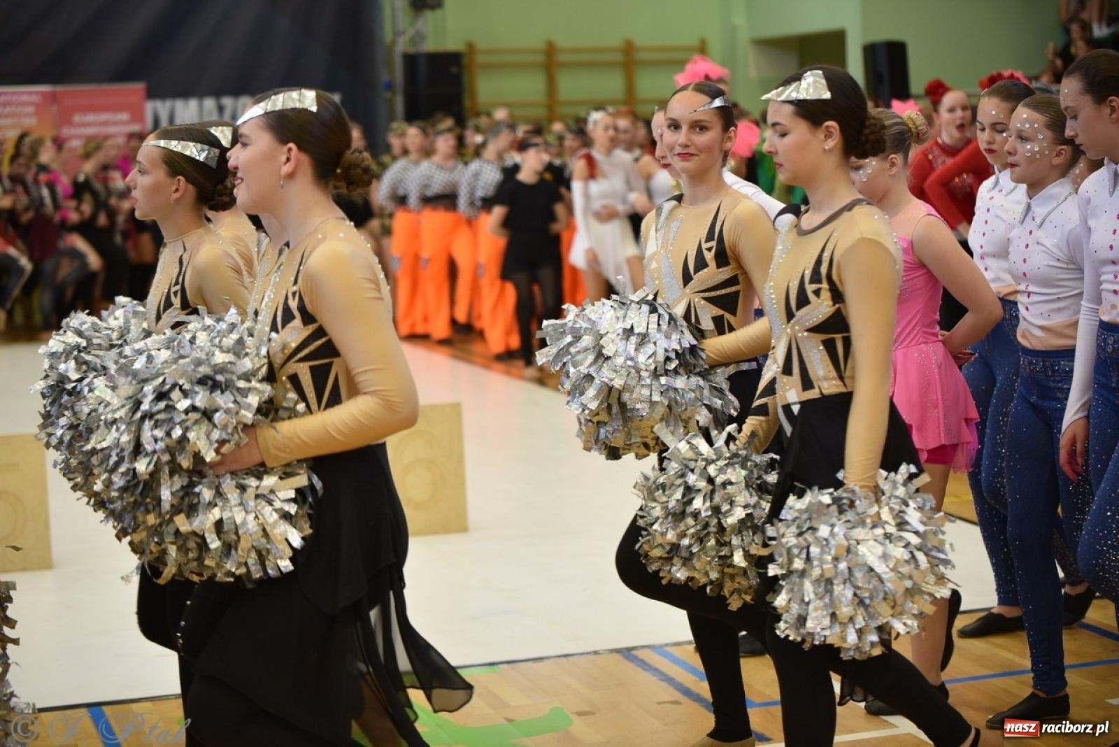 Zdjęcie w galerii na portalu naszraciborz.pl: Trzydniowe święto mażoretek w Raciborzu wiadomości z regionu