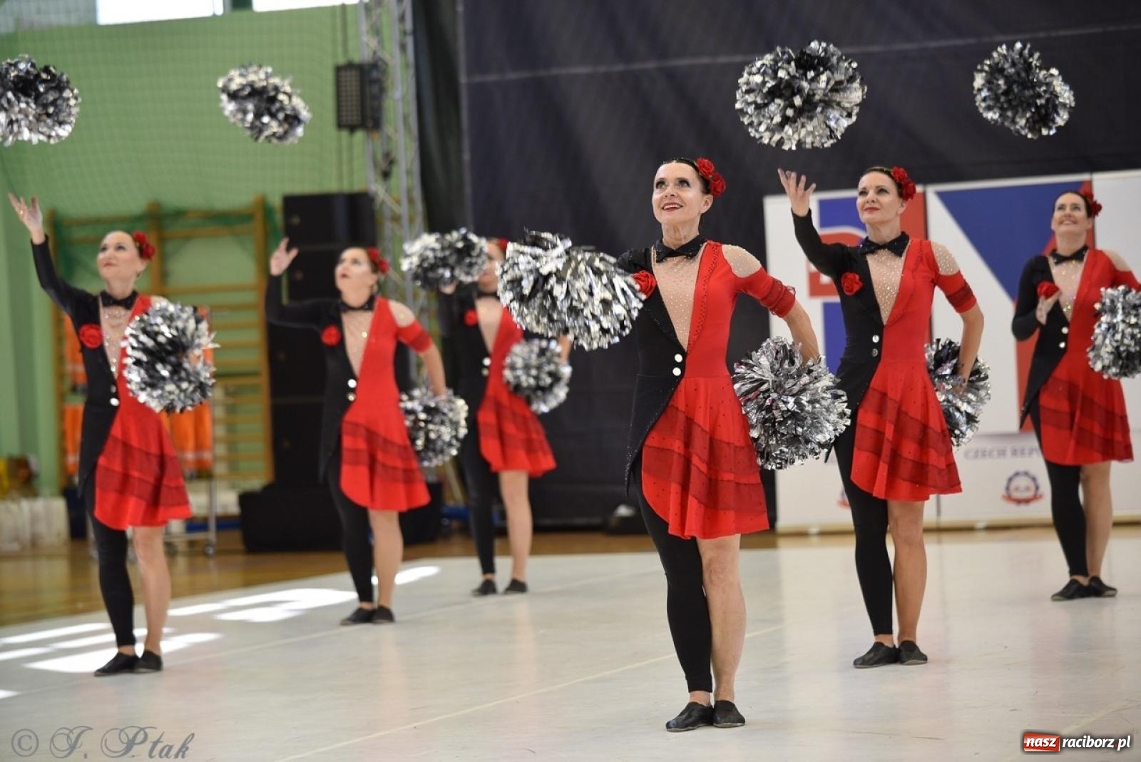 Zdjęcie w galerii na portalu naszraciborz.pl: Trzydniowe święto mażoretek w Raciborzu wiadomości z regionu