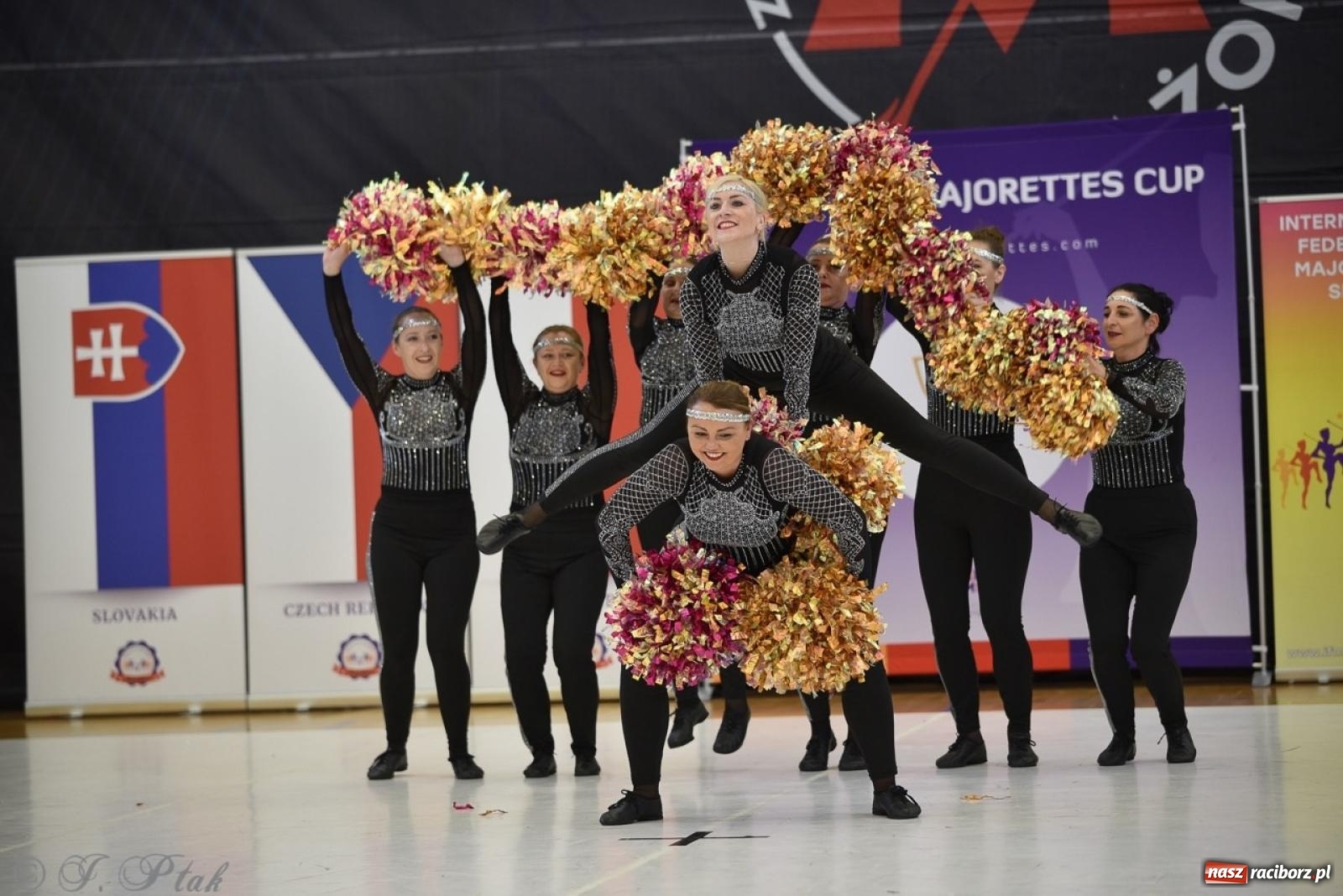 Zdjęcie w galerii na portalu naszraciborz.pl: Trzydniowe święto mażoretek w Raciborzu wiadomości z regionu