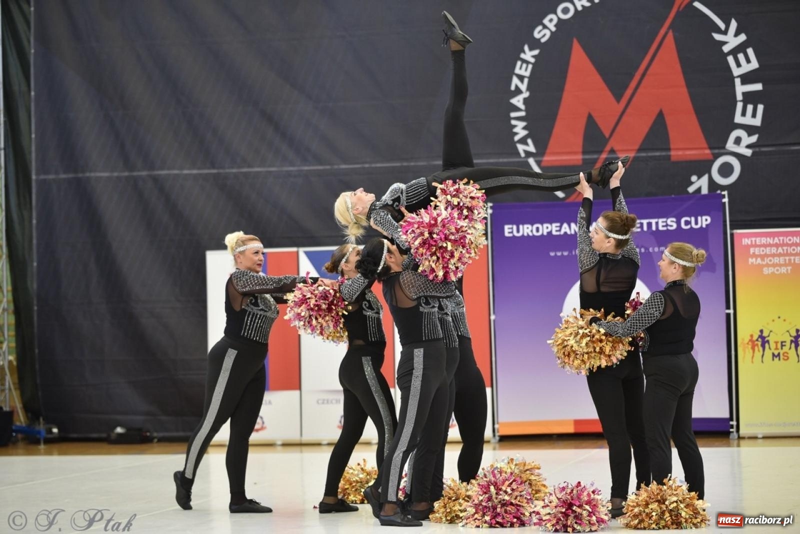Zdjęcie w galerii na portalu naszraciborz.pl: Trzydniowe święto mażoretek w Raciborzu wiadomości z regionu