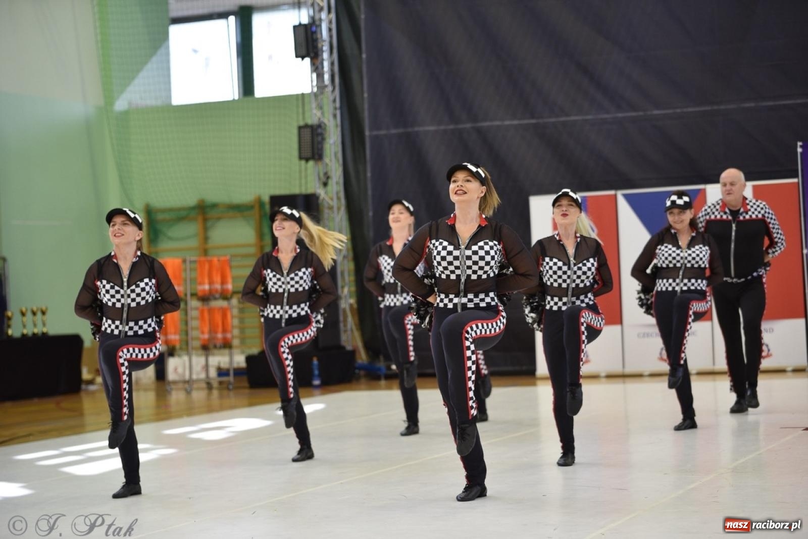 Zdjęcie w galerii na portalu naszraciborz.pl: Trzydniowe święto mażoretek w Raciborzu wiadomości z regionu