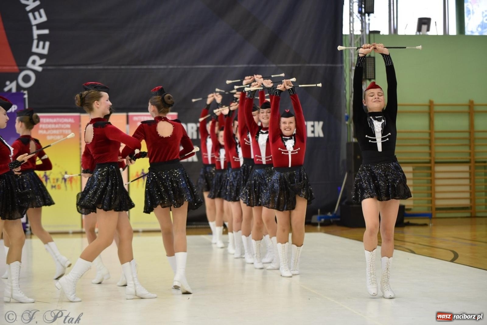 Zdjęcie w galerii na portalu naszraciborz.pl: Trzydniowe święto mażoretek w Raciborzu wiadomości z regionu
