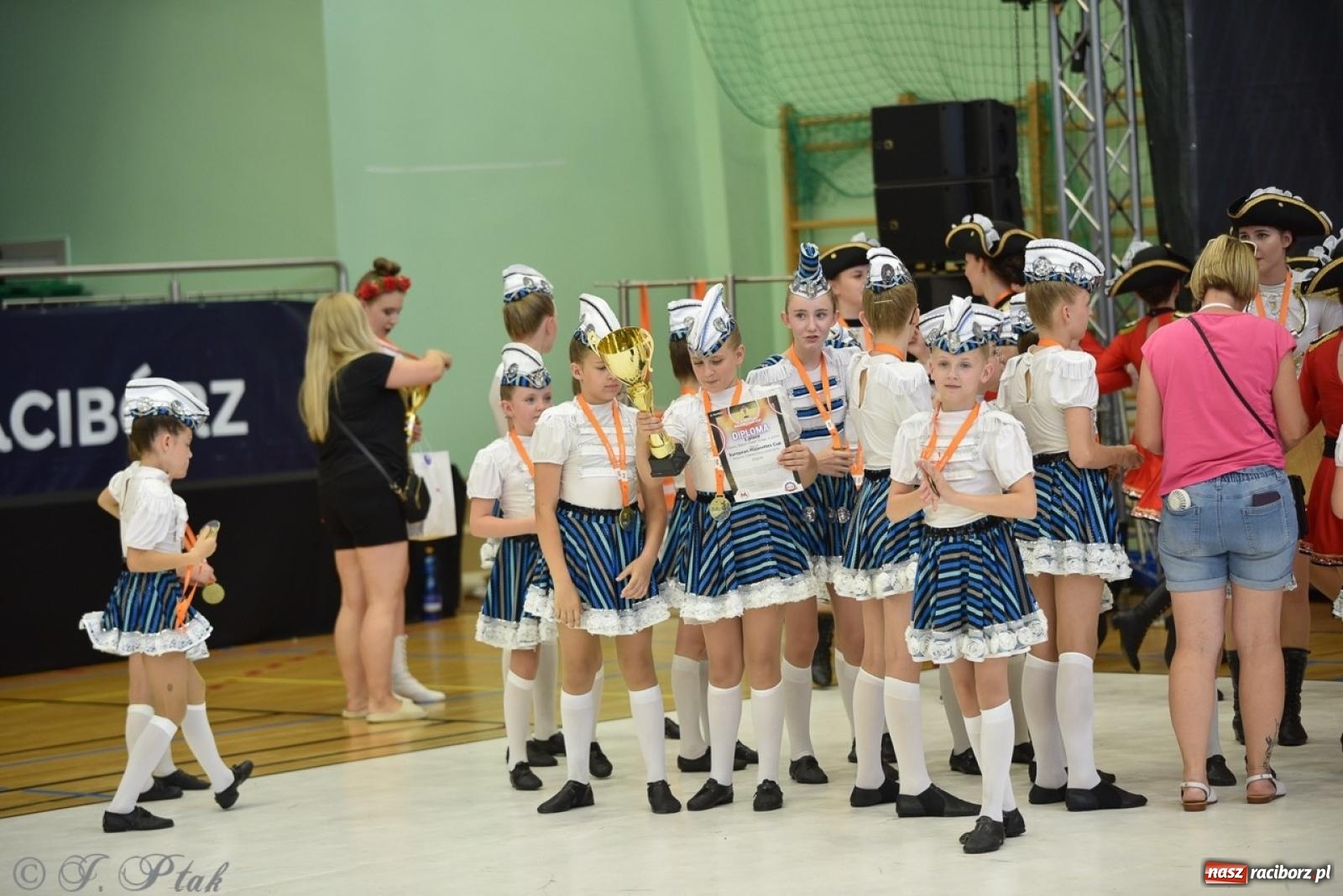 Zdjęcie w galerii na portalu naszraciborz.pl: Trzydniowe święto mażoretek w Raciborzu wiadomości z regionu
