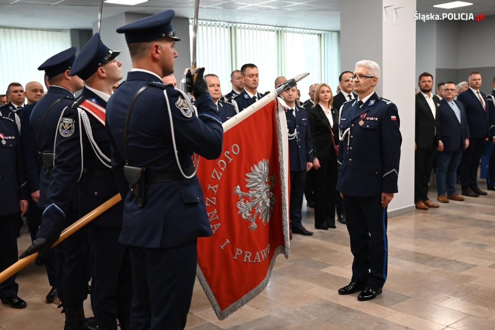 Zdjęcie w galerii na portalu naszraciborz.pl: Inspektor Mariusz Krzystyniak zasiadł w fotelu komendanta wojewódzkiego policji wiadomości z regionu
