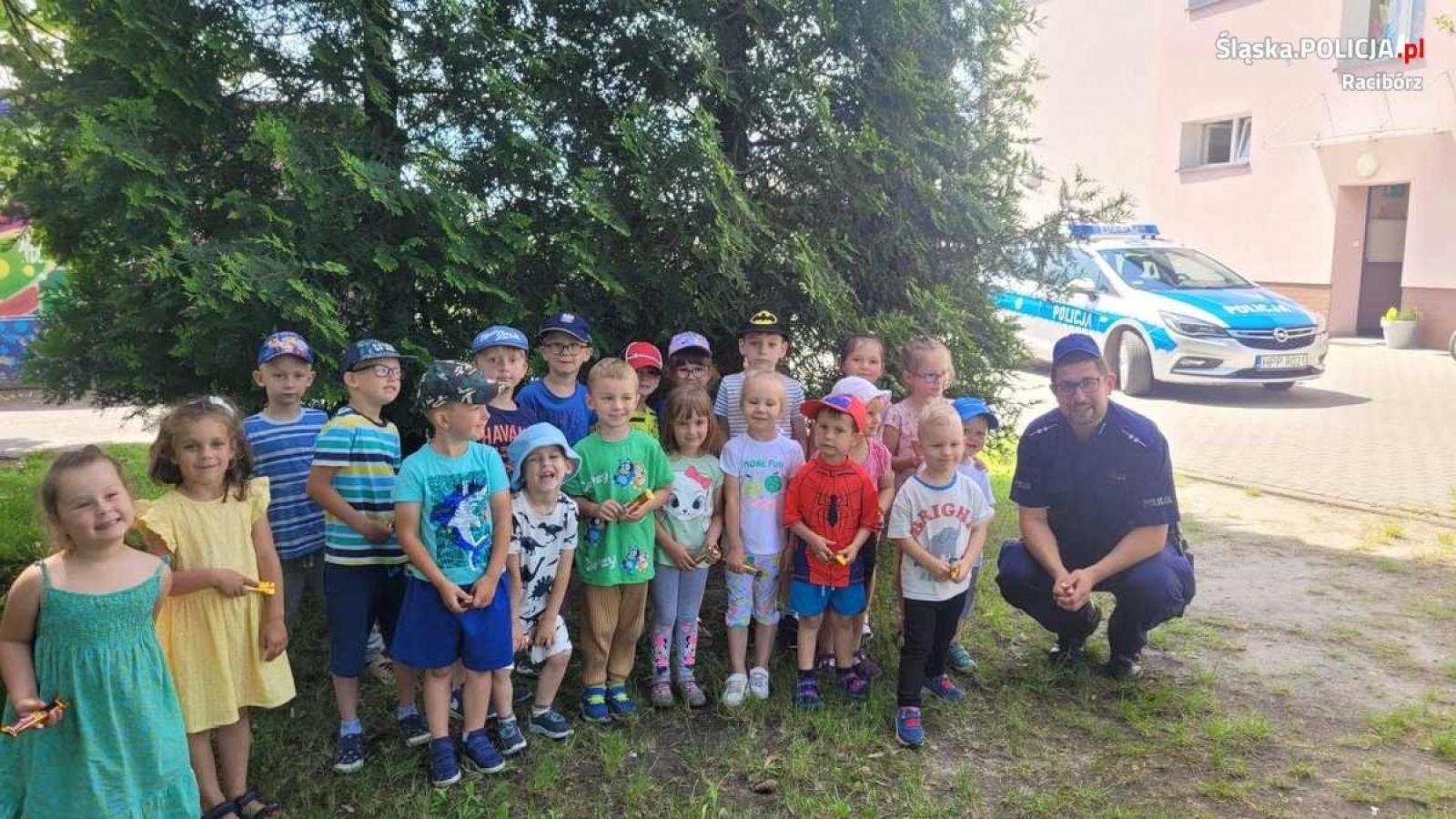 Zdjęcie w galerii na portalu naszraciborz.pl: Intensywny tydzień dzielnicowych. Wszystko po to, by wakacje były bezpieczne wiadomości z regionu