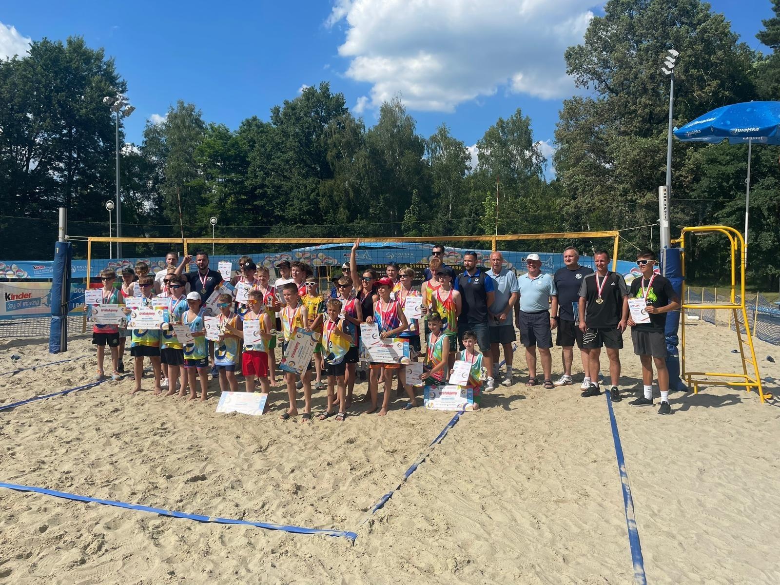 Zdjęcie w galerii na portalu naszraciborz.pl: Siatkarze plażowi KS Racibórz w śląskiej czołówce. Pojadą na finał do Kołobrzegu wiadomości z regionu