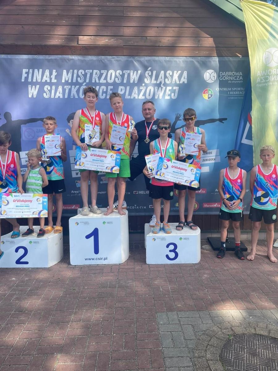 Zdjęcie w galerii na portalu naszraciborz.pl: Siatkarze plażowi KS Racibórz w śląskiej czołówce. Pojadą na finał do Kołobrzegu wiadomości z regionu