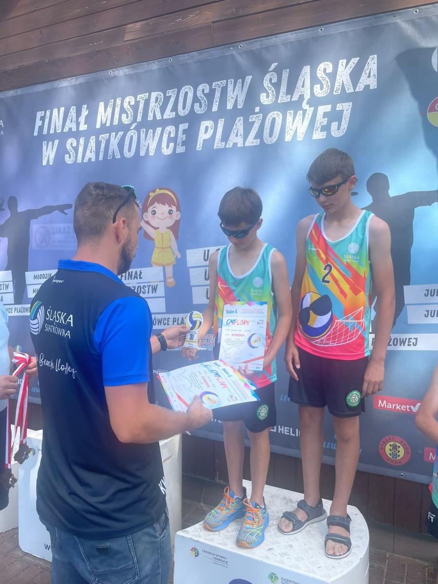 Zdjęcie w galerii na portalu naszraciborz.pl: Siatkarze plażowi KS Racibórz w śląskiej czołówce. Pojadą na finał do Kołobrzegu wiadomości z regionu