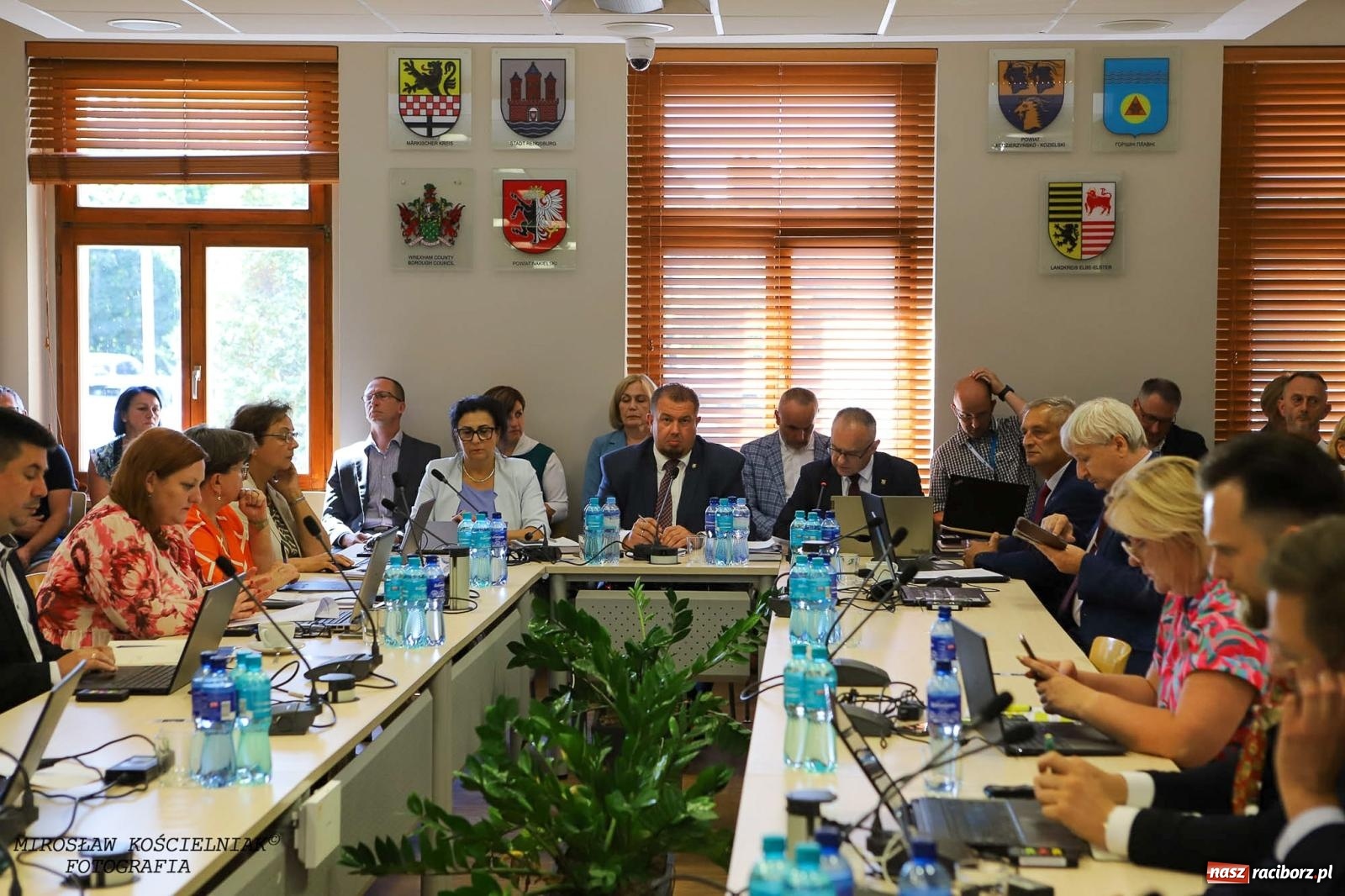 Zdjęcie w galerii na portalu naszraciborz.pl: Sesja pełna emocji. Rada Powiatu dała zielone światło do przekształcenia MDK-u wiadomości z regionu