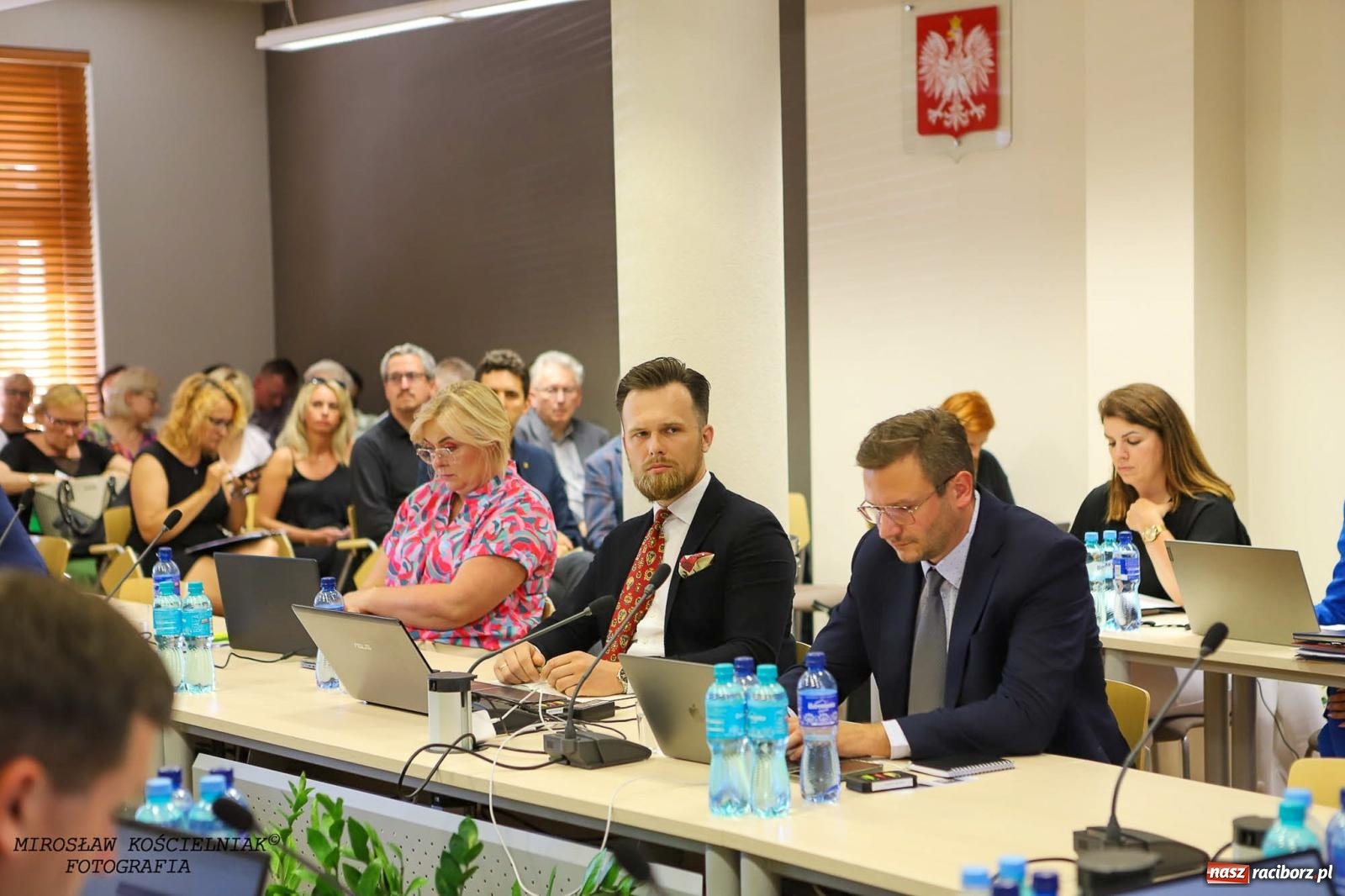 Zdjęcie w galerii na portalu naszraciborz.pl: Sesja pełna emocji. Rada Powiatu dała zielone światło do przekształcenia MDK-u wiadomości z regionu