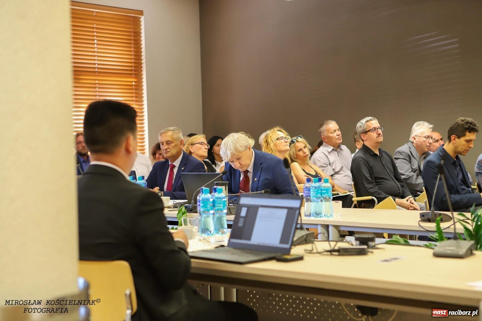 Zdjęcie w galerii na portalu naszraciborz.pl: Sesja pełna emocji. Rada Powiatu dała zielone światło do przekształcenia MDK-u wiadomości z regionu