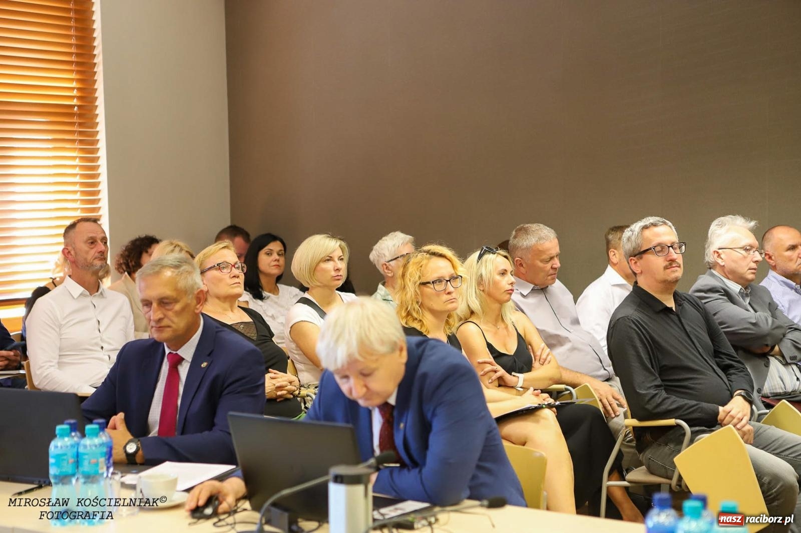 Zdjęcie w galerii na portalu naszraciborz.pl: Sesja pełna emocji. Rada Powiatu dała zielone światło do przekształcenia MDK-u wiadomości z regionu