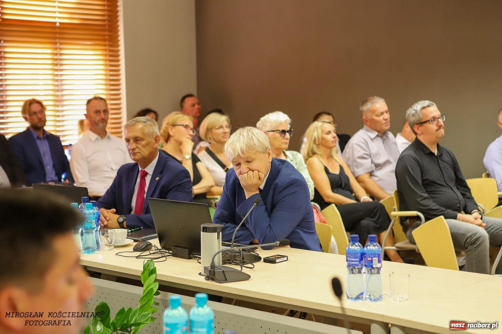 Zdjęcie w galerii na portalu naszraciborz.pl: Sesja pełna emocji. Rada Powiatu dała zielone światło do przekształcenia MDK-u wiadomości z regionu