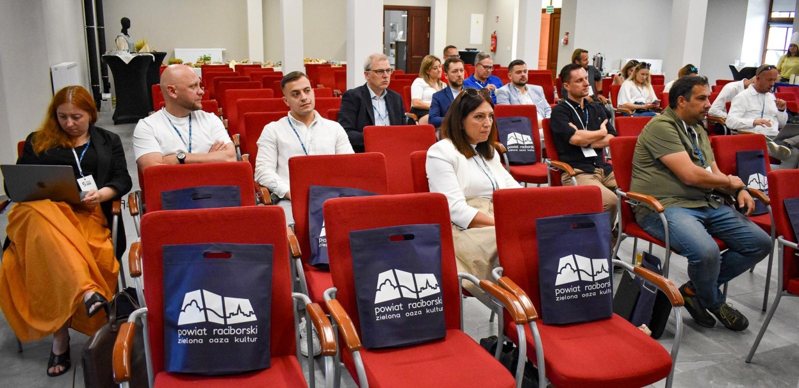 Zdjęcie w galerii na portalu naszraciborz.pl: VI Silesia Meeting Day na Zamku Piastowskim w Raciborzu wiadomości z regionu