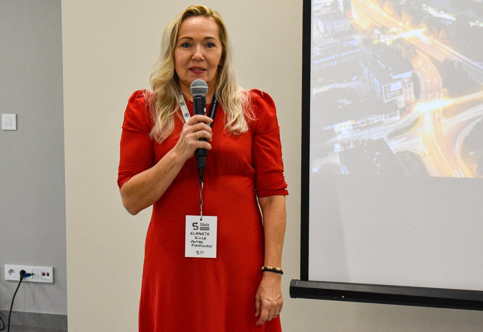 Zdjęcie w galerii na portalu naszraciborz.pl: VI Silesia Meeting Day na Zamku Piastowskim w Raciborzu wiadomości z regionu