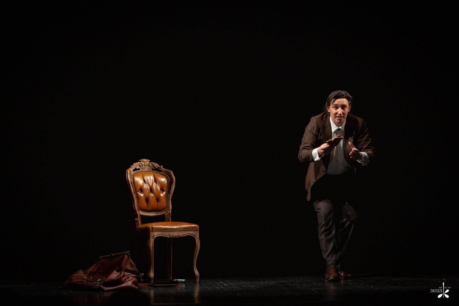 Zdjęcie w galerii na portalu naszraciborz.pl: Monodram o Janie Karskim Zupa rybna wiadomości z regionu