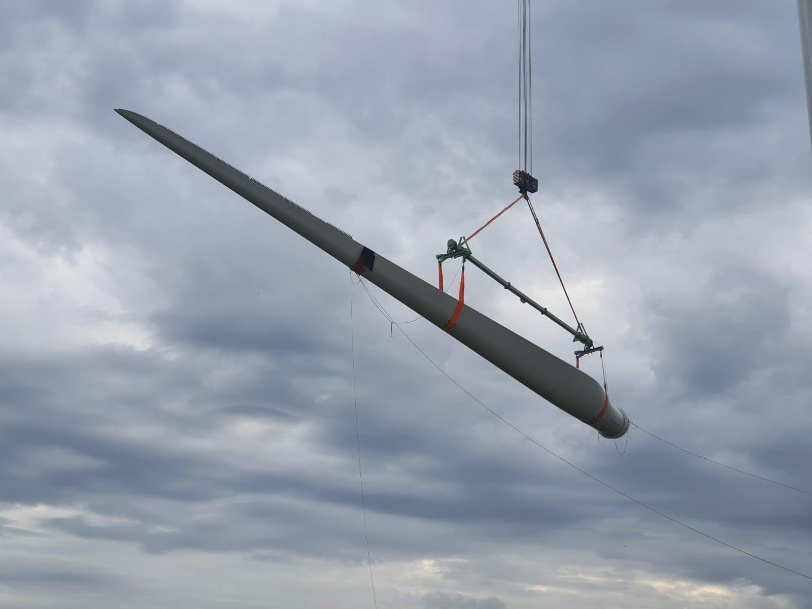 Zdjęcie w galerii na portalu naszraciborz.pl: Montaż wiatraków na farmie wiatrowej Racibórz zakończony [FOTO] wiadomości z regionu